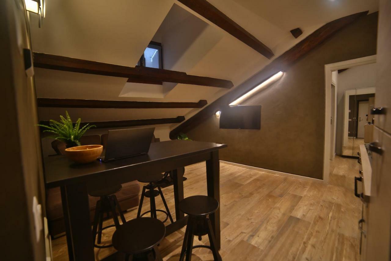 Appartamento Moscova Attic Near Duomo *