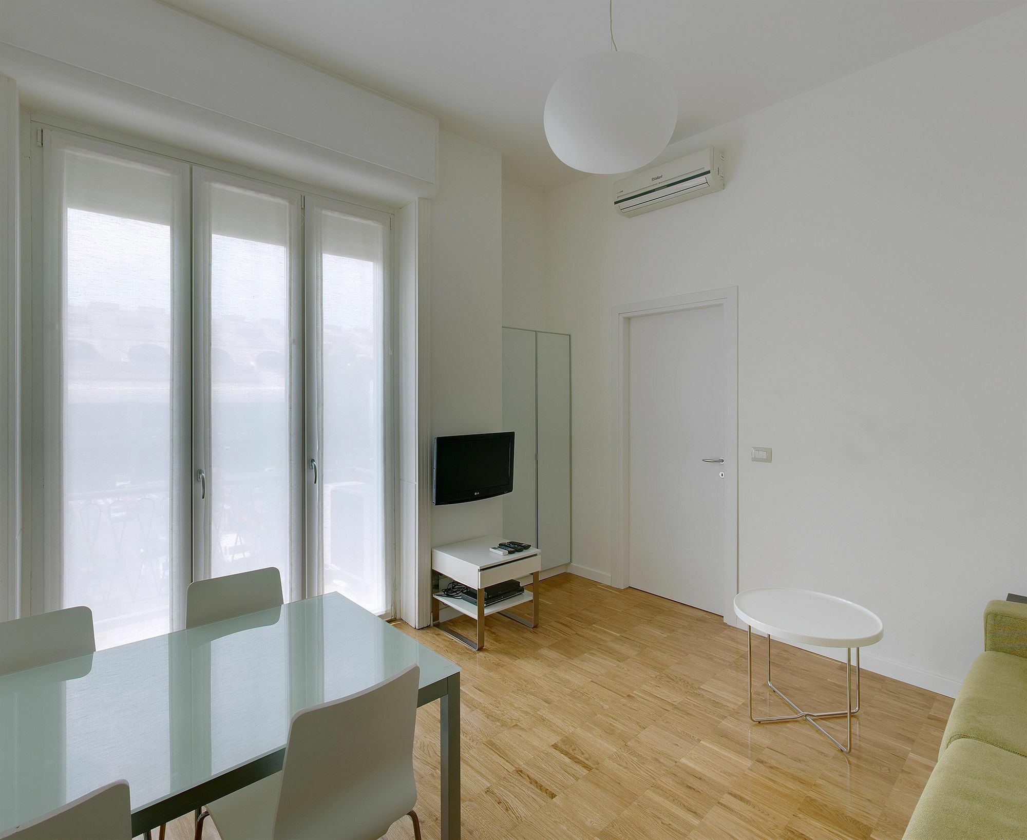 Milan Apartment Rental * Milano