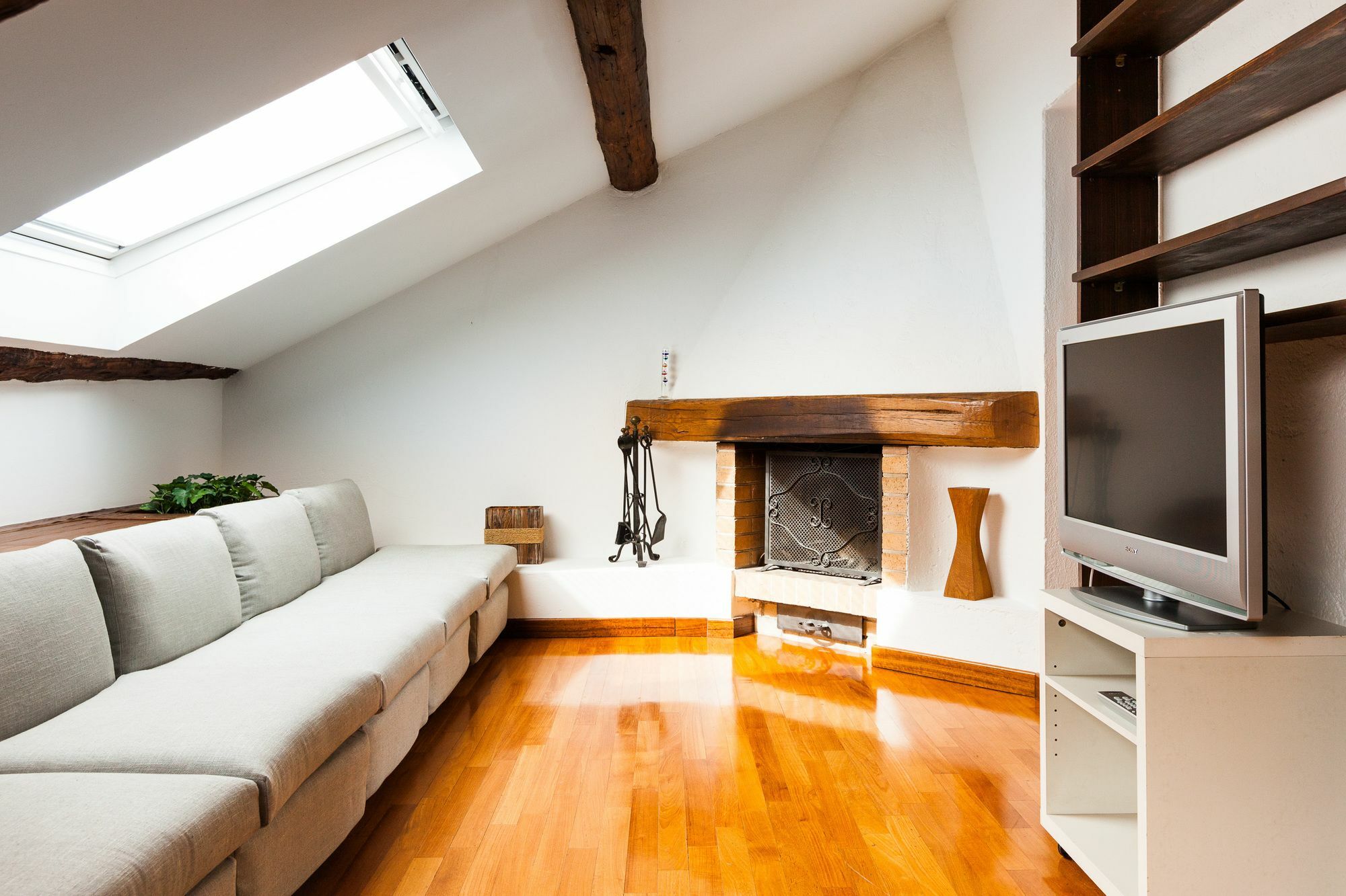 Easyhomes - Corso Maroncelli Milaan