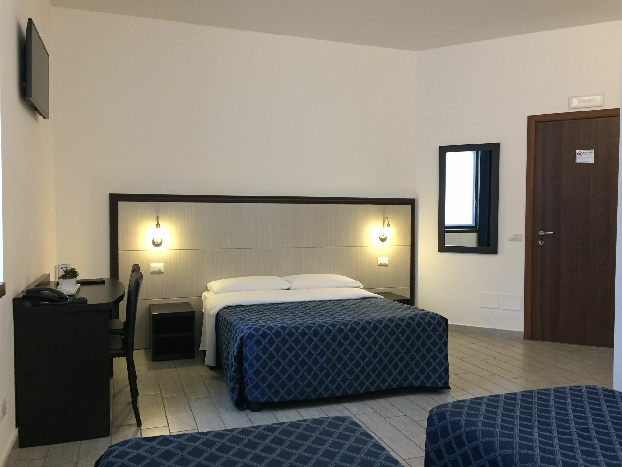 Av Hotell 2*