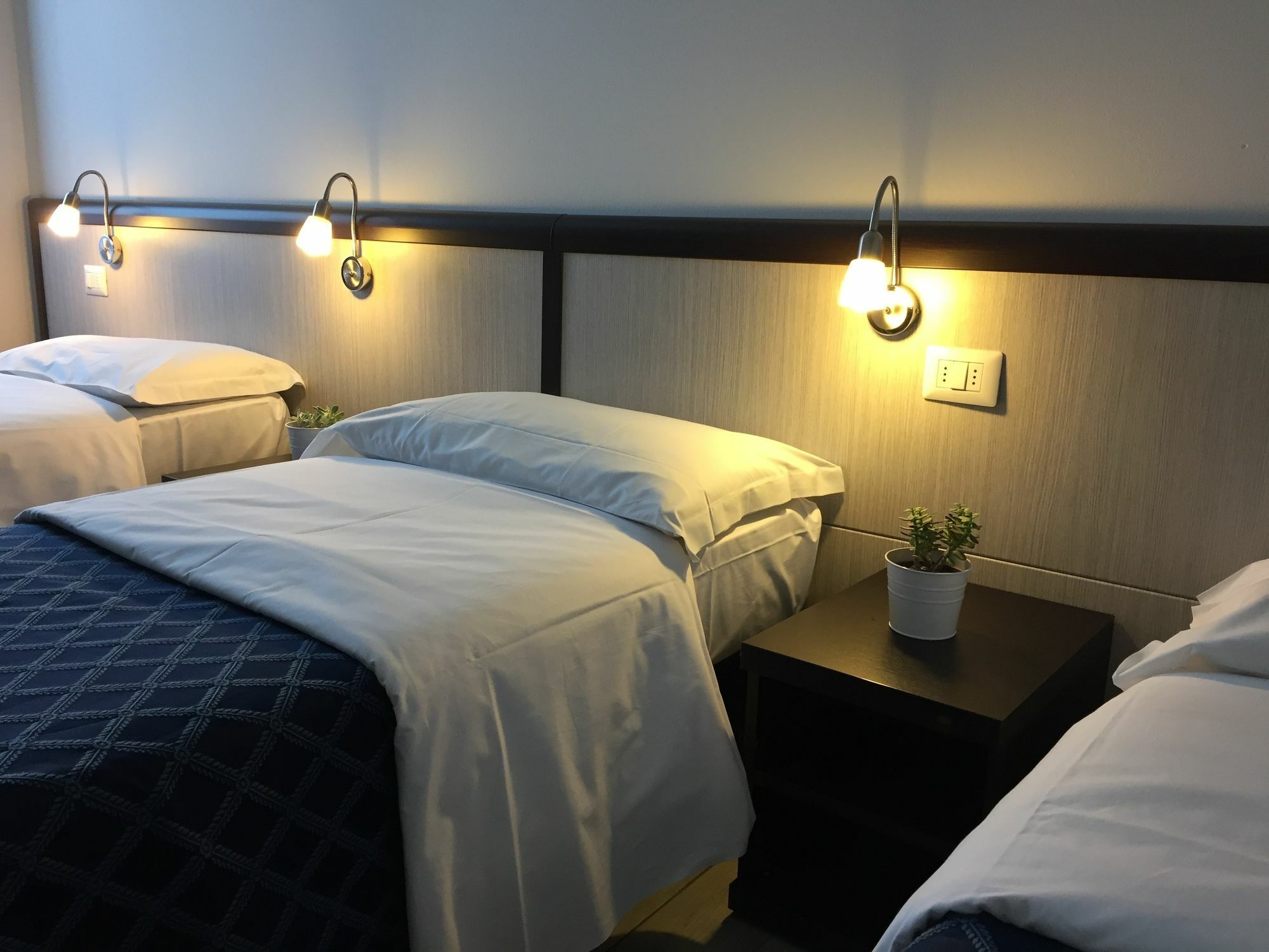 Hotell Av 2*