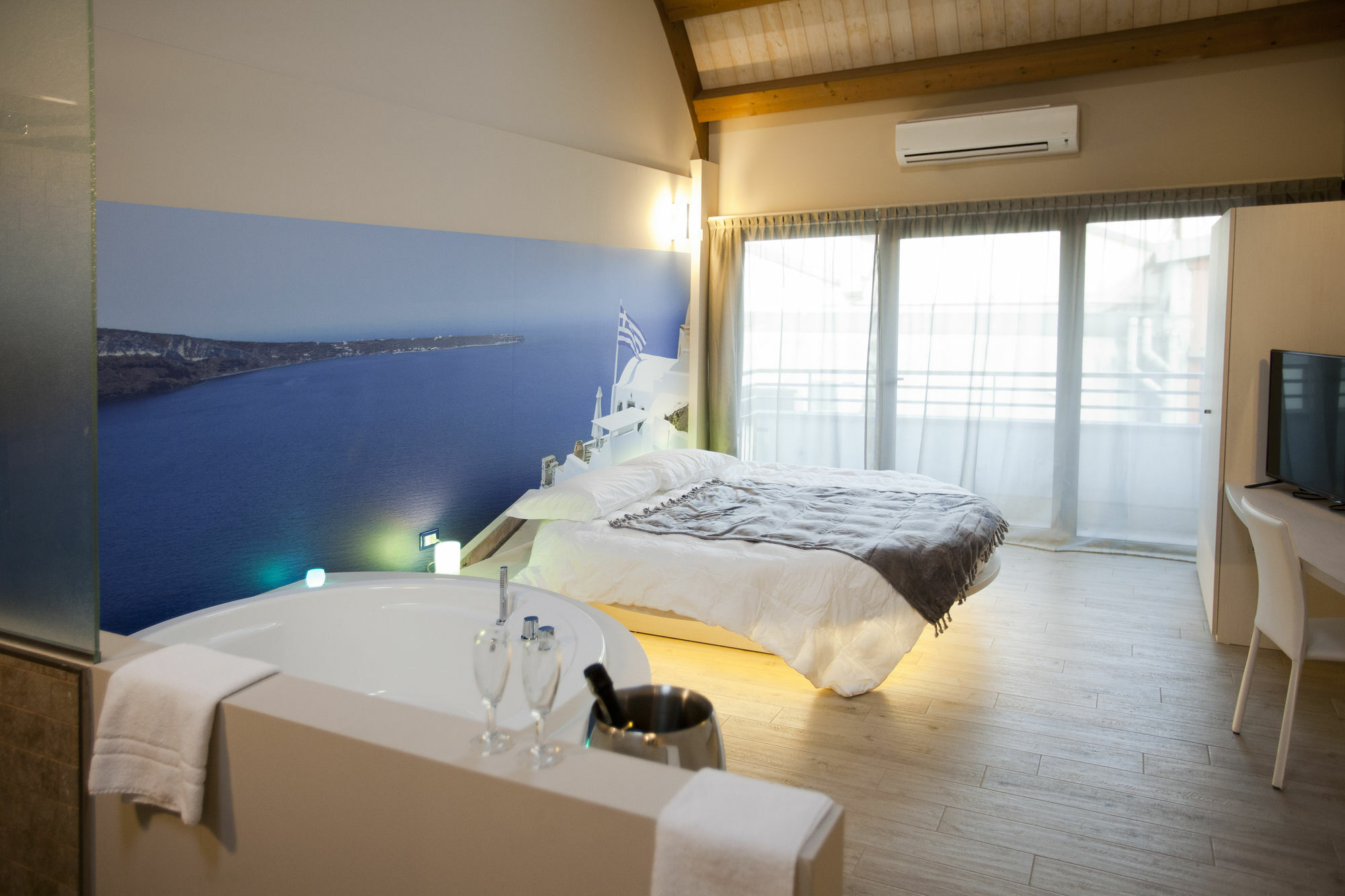 Seven Hotel 2*