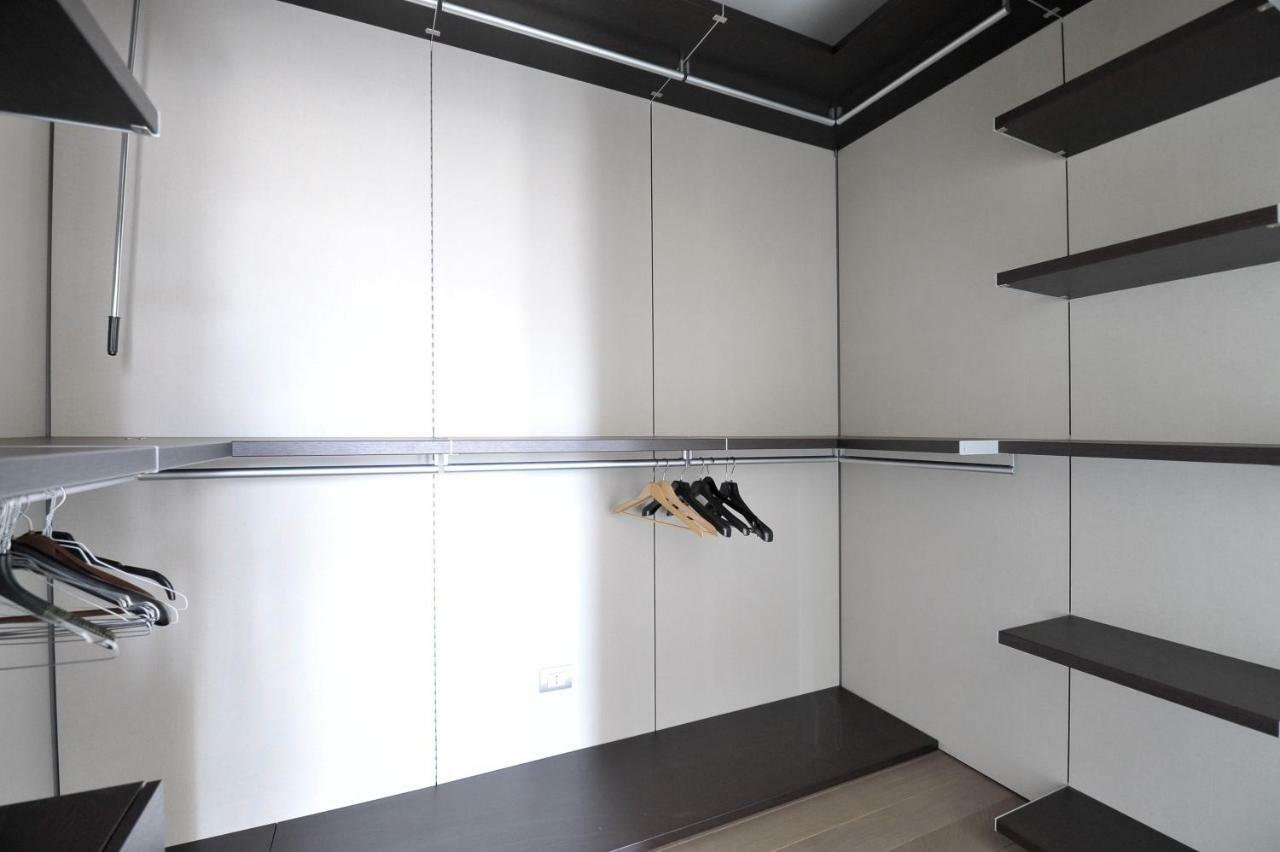 Lush Contemporary Flat Milaan