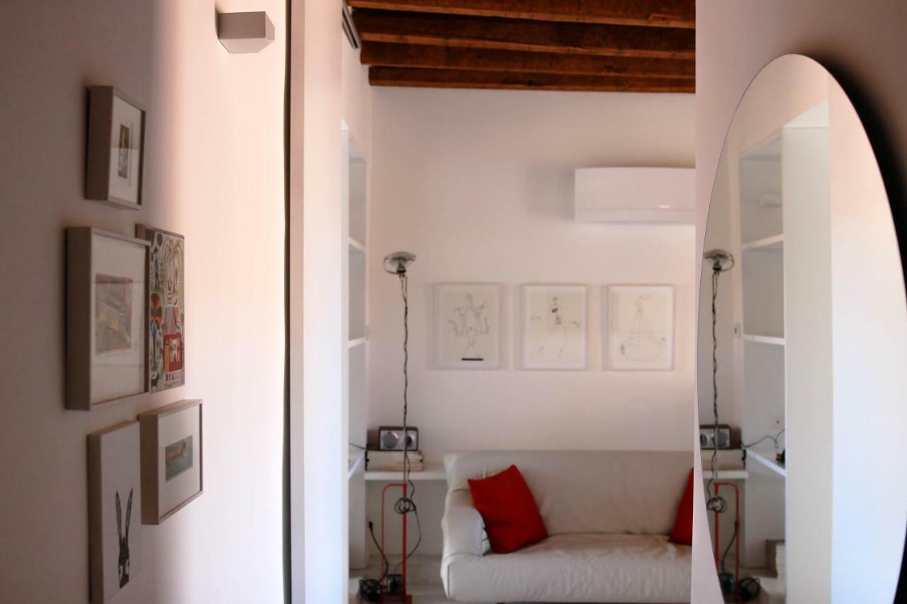 Design Porta Venezia Apartment *
