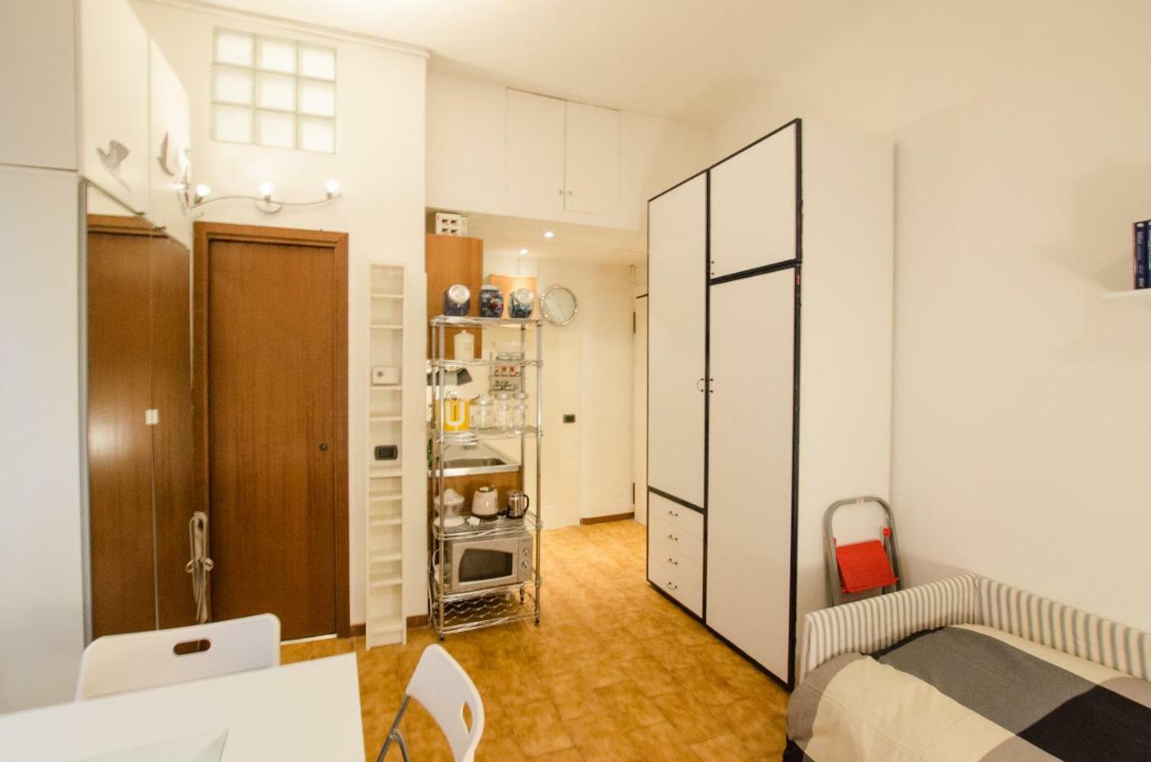 Cozy Central Studio - Porta Romana Apartment *
