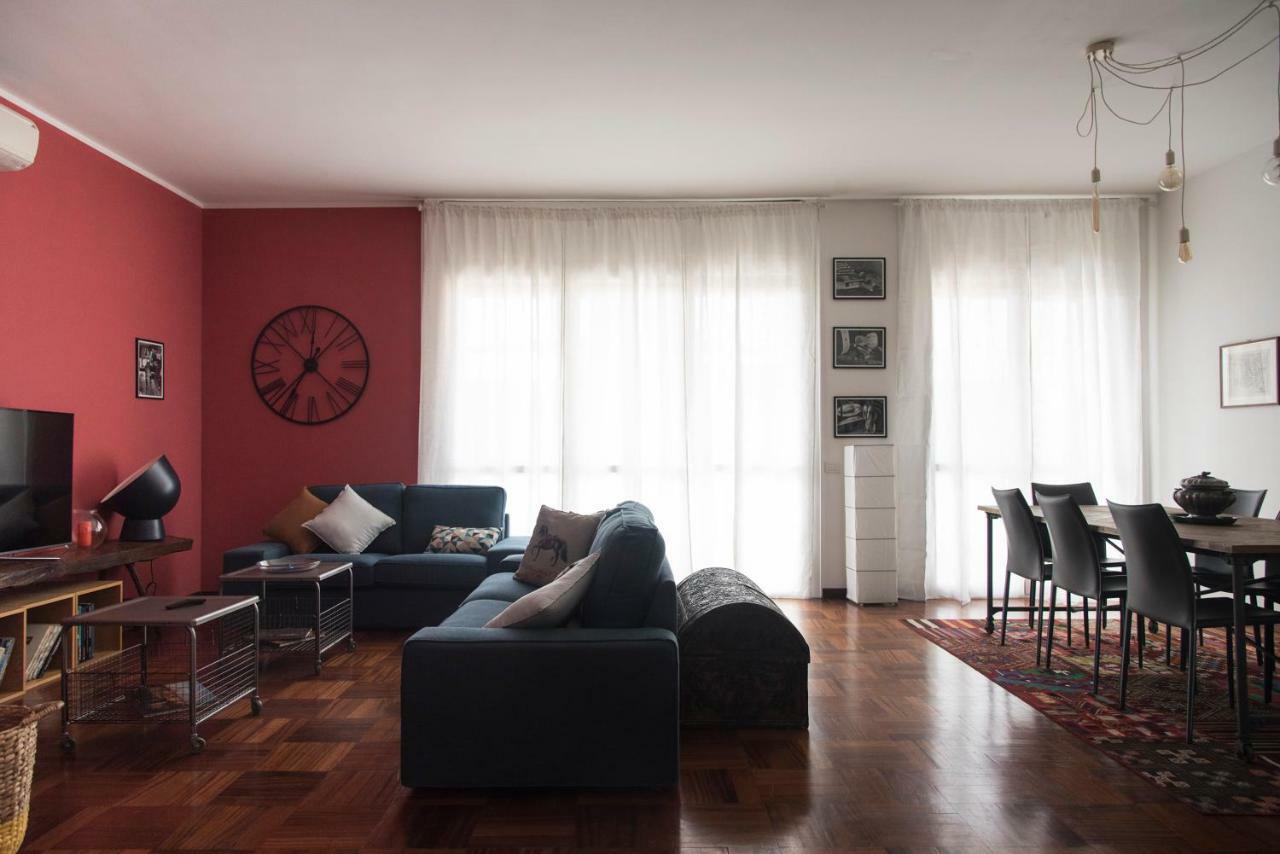 Luxurious 4bdr Penthouse Near Duomo Cathedral Apartment Milan