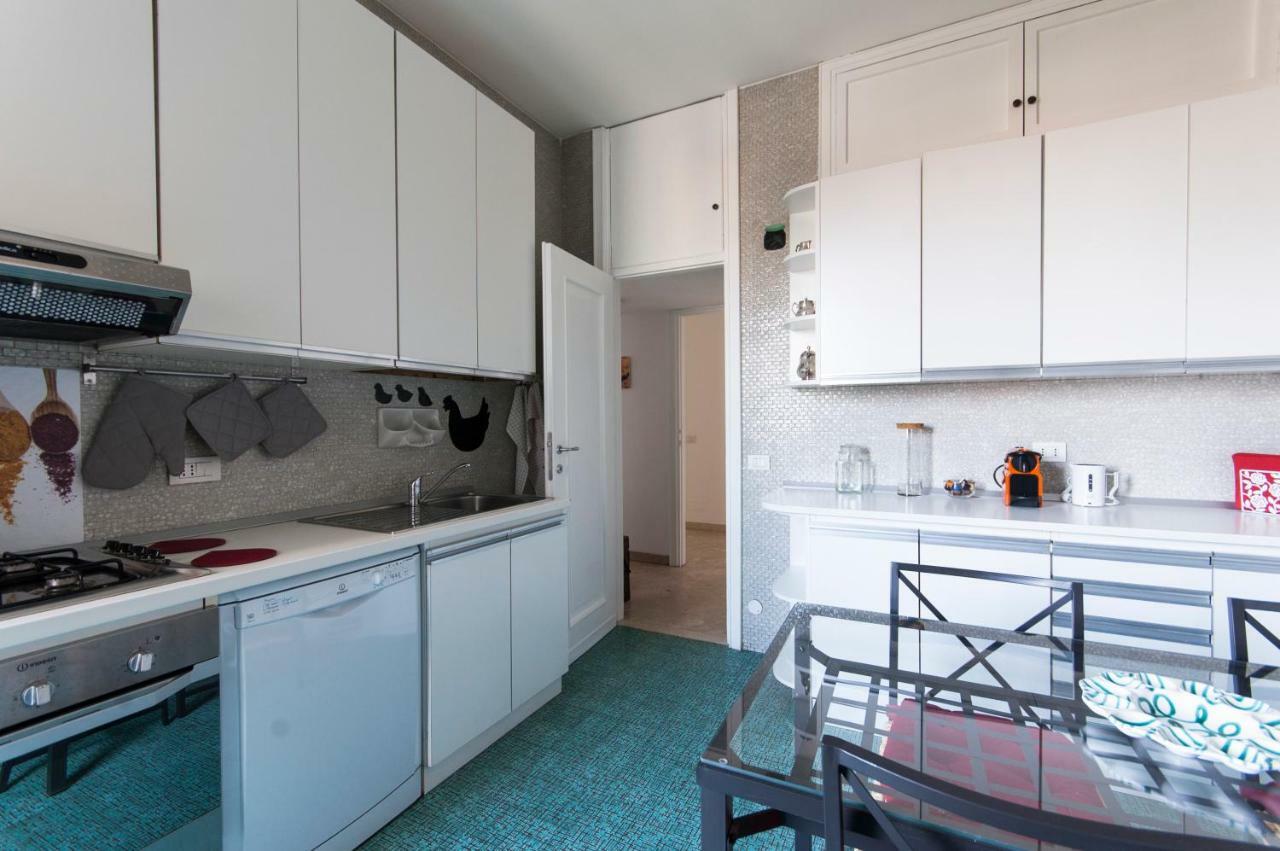 Apartment Luxurious 4bdr Penthouse Near Duomo Cathedral Milan