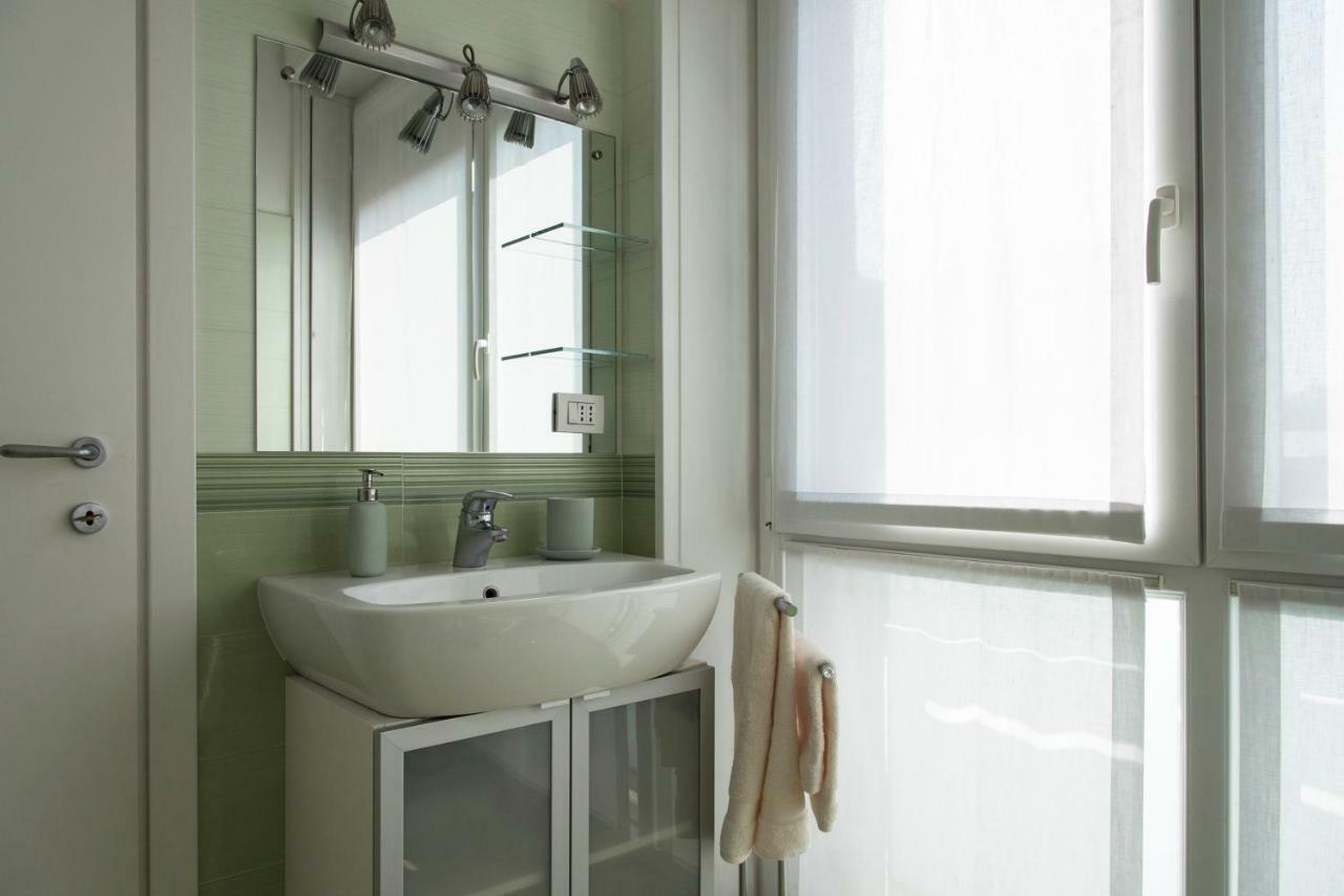 Apartment Luxurious 4bdr Penthouse Near Duomo Cathedral Milan