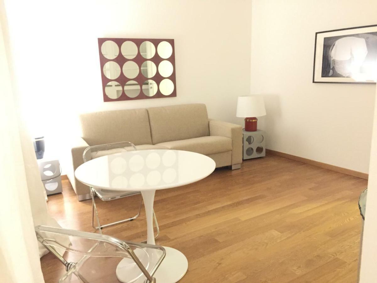 Brera - Fiori Chiari Charme Apartment Milan
