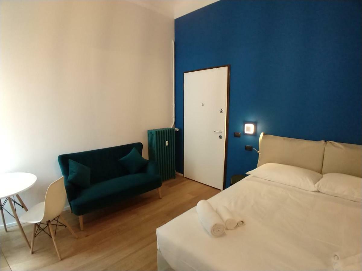 Blue Design In Casa Epoca Isola Garibaldi Milano