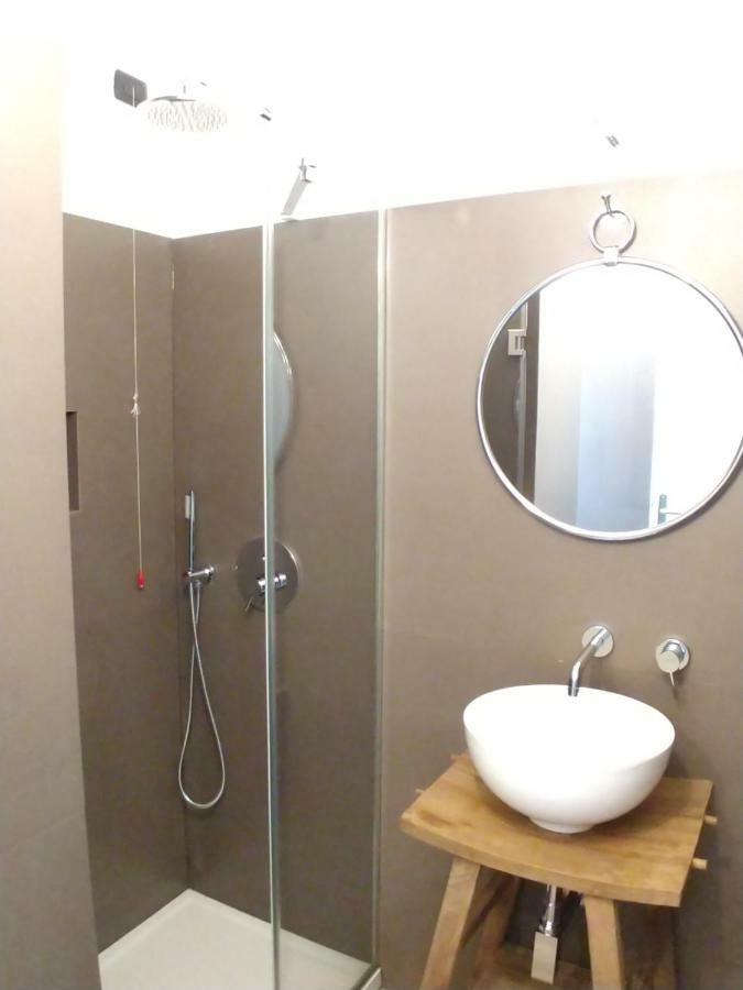 Gray Design In Casa Epoca Isola Garibaldi Appartamento *