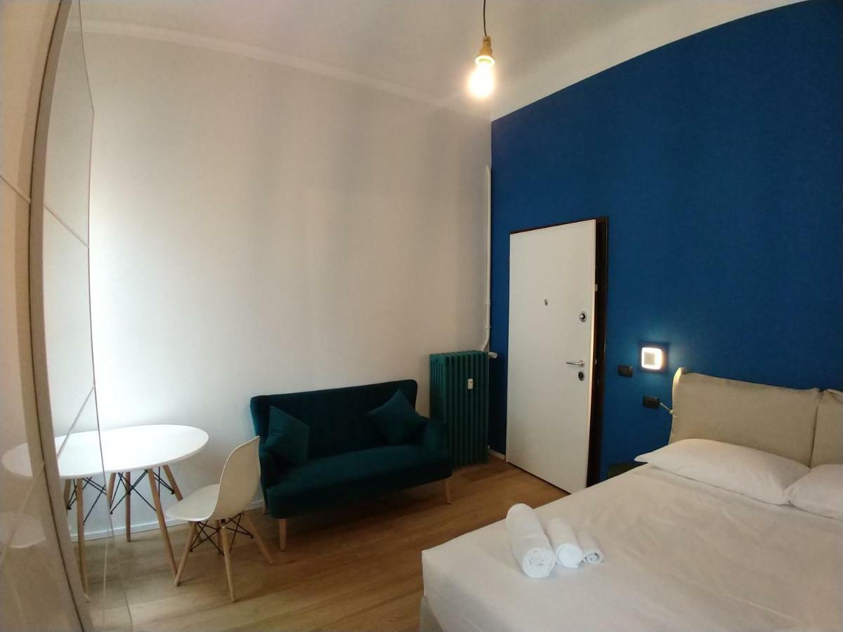 Blue Design In Casa Epoca Isola Garibaldi Milano