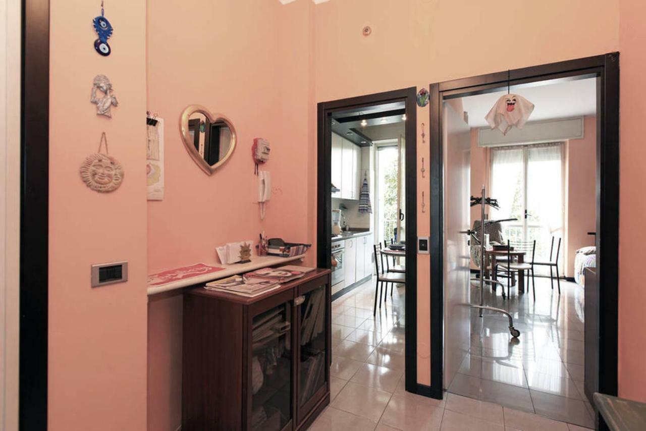 Room, 200m Subway, Navigli Area, Free Park, 10min Center, No Fee, Shared Bath And Kitchen Gasthof