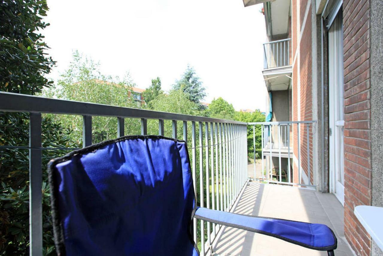 Room, 200m Subway, Navigli Area, Free Park, 10min Center, No Fee, Shared Bath And Kitchen Gasthof *