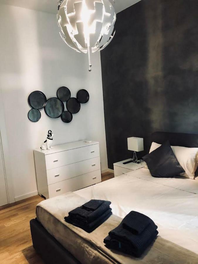 De Angeli Modern