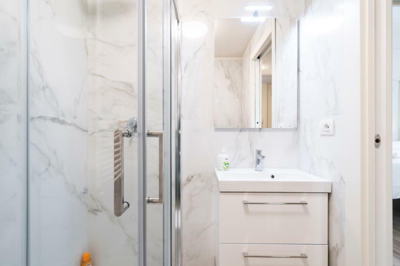 Menabrea Flat * Milano