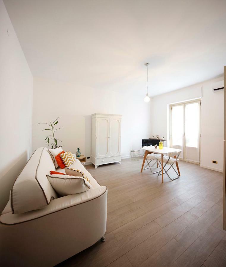New! Charming & Pretty Flat In Center *