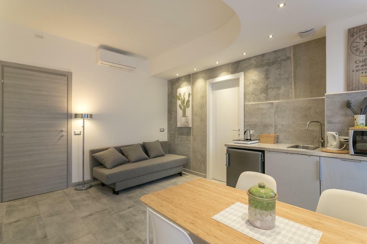 Central Station Intimate Apt * Milano