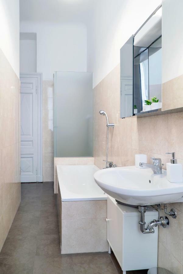 Appartamento Hemeras Boutique Homes - 4 Design Homes In Center