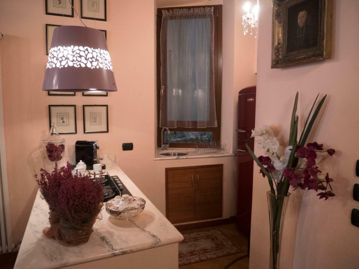 Broletto 26 * Milano