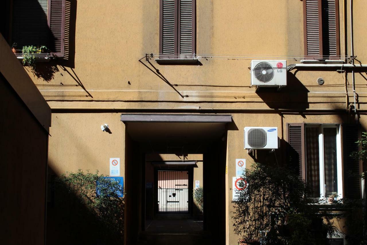 Viale Monza 83 *
