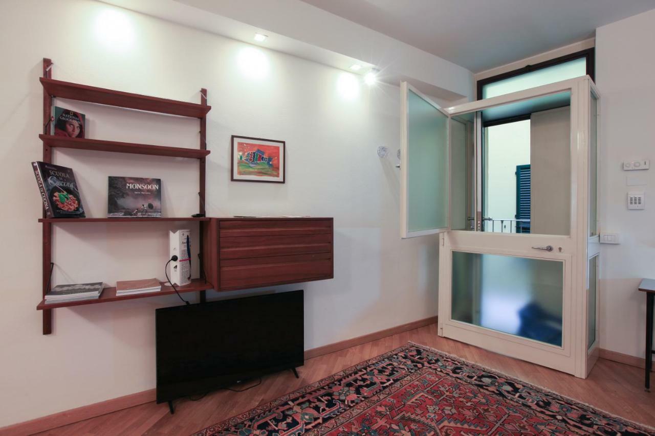 Appartamento Hozyhome - Lovely Flat In Via Madonnina 23 *