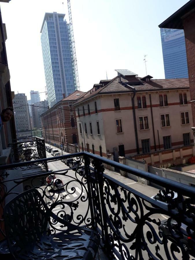 Con Vista Milan
