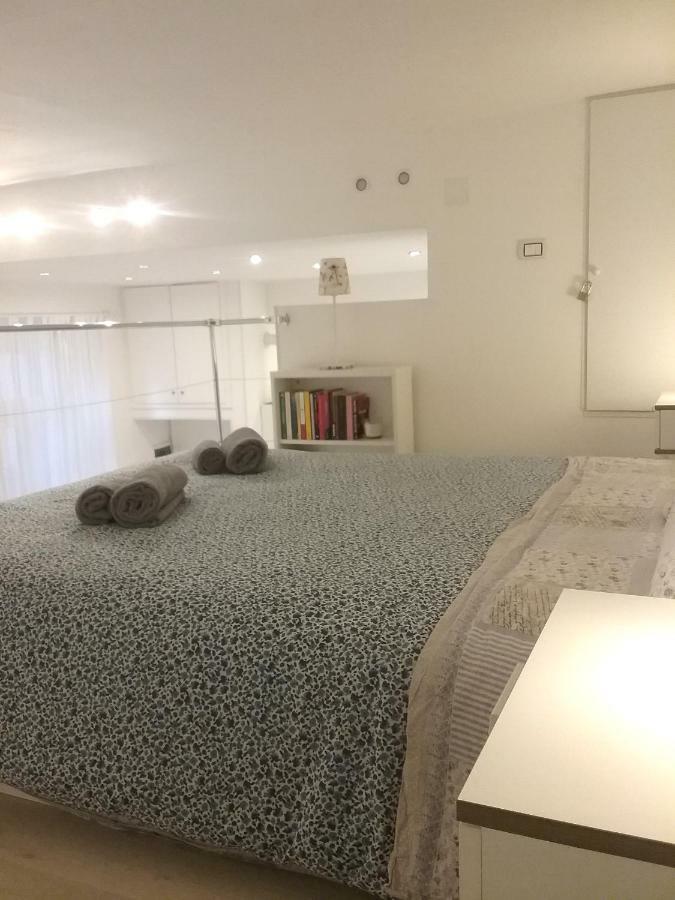 Lejlighed Isola Flat *