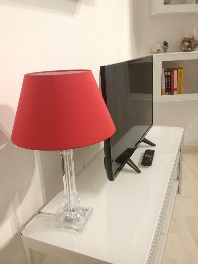 Isola Flat *