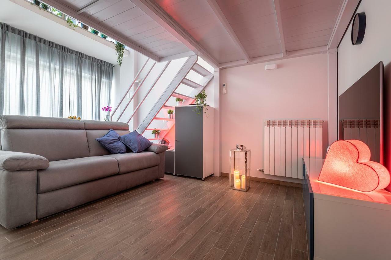 Apartment Milky House *