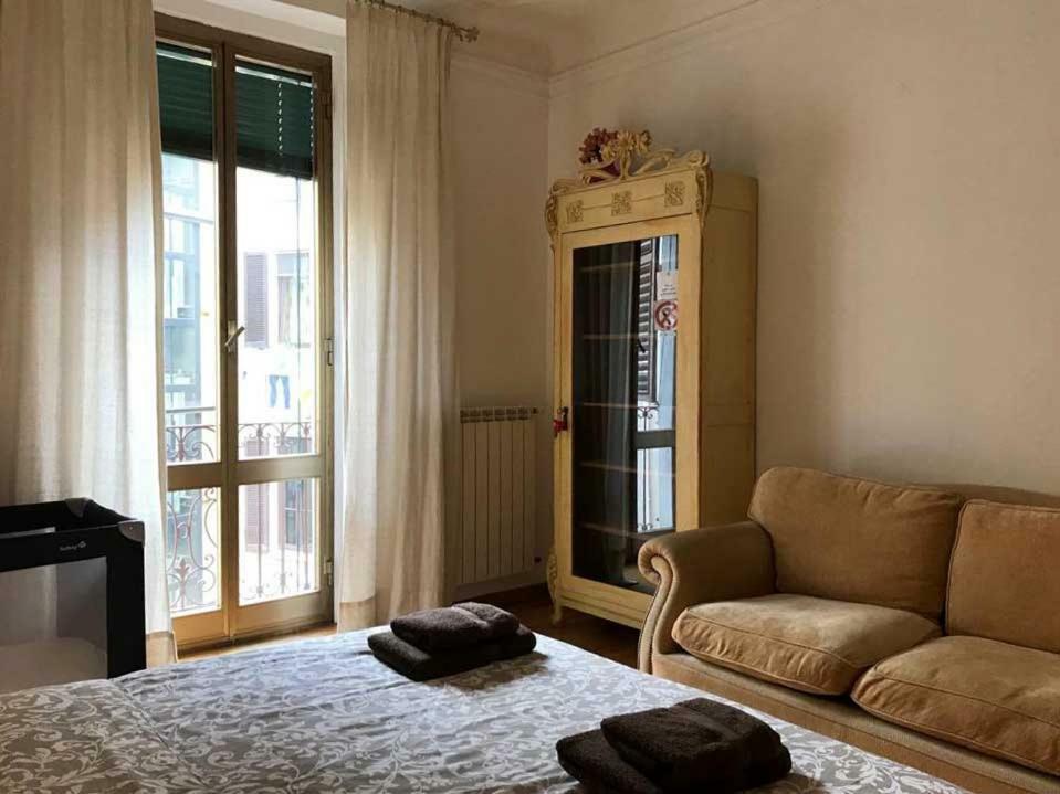 Via Paracelso, 5 * Milano