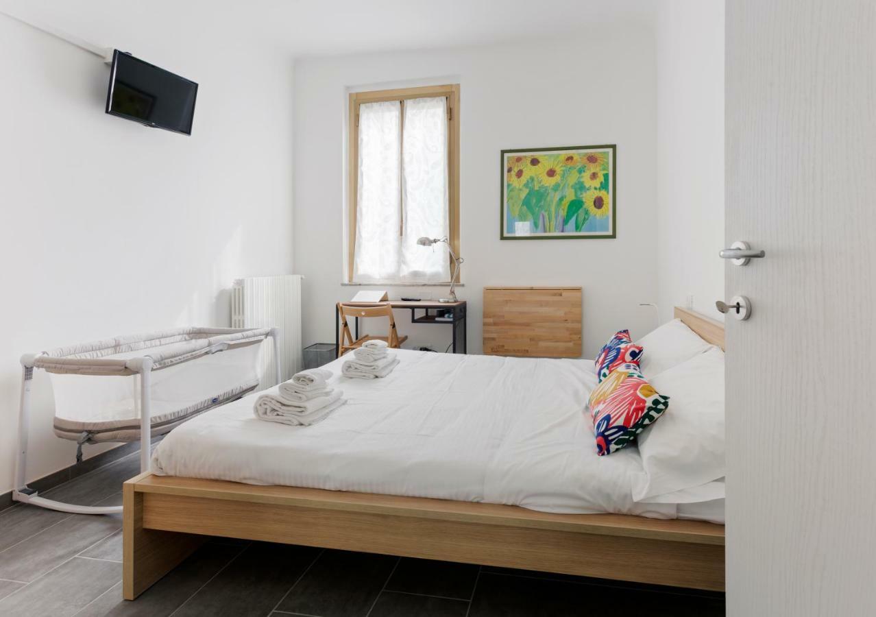 Comfortable Family Group Via Paruta Apartment Milan
