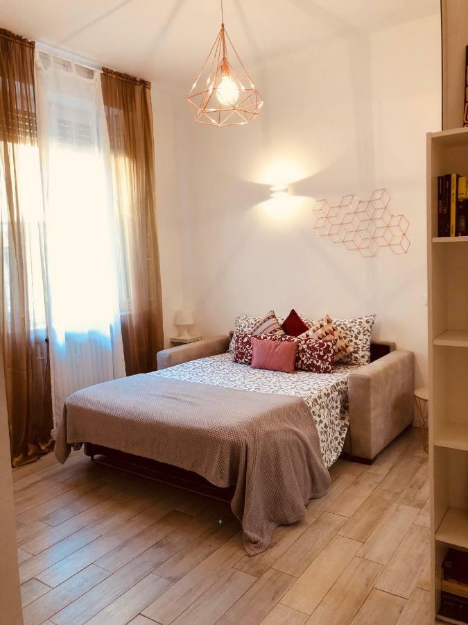 Joy House -central Near Metro Arco Della Pace Brera-entire Perfect For Work & Play, Nightlife With Ac & Fast Wifi Welcome To The Cool Joy House! Milano