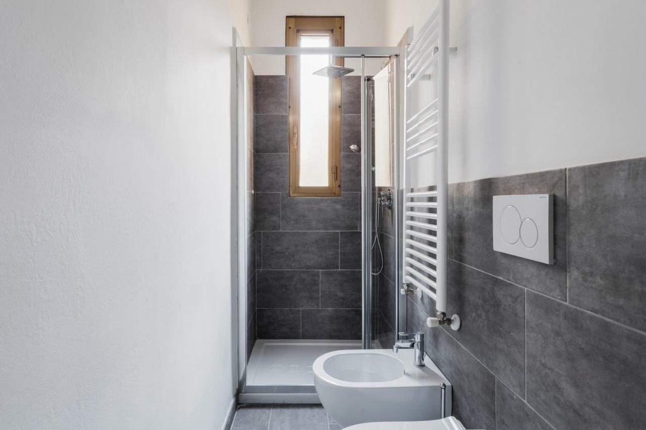 Comfortable Family Group Via Paruta Apartment Milan