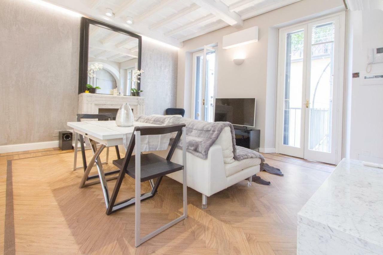 Elegante E Completamente Arredato In Duomo Appartement Milaan
