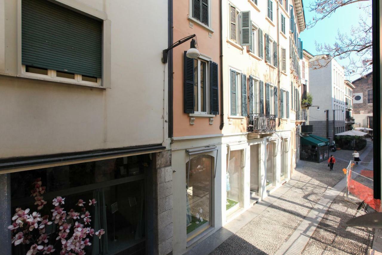 Apartment Hozyhome - Lovely Flat In Via Madonnina 23 *