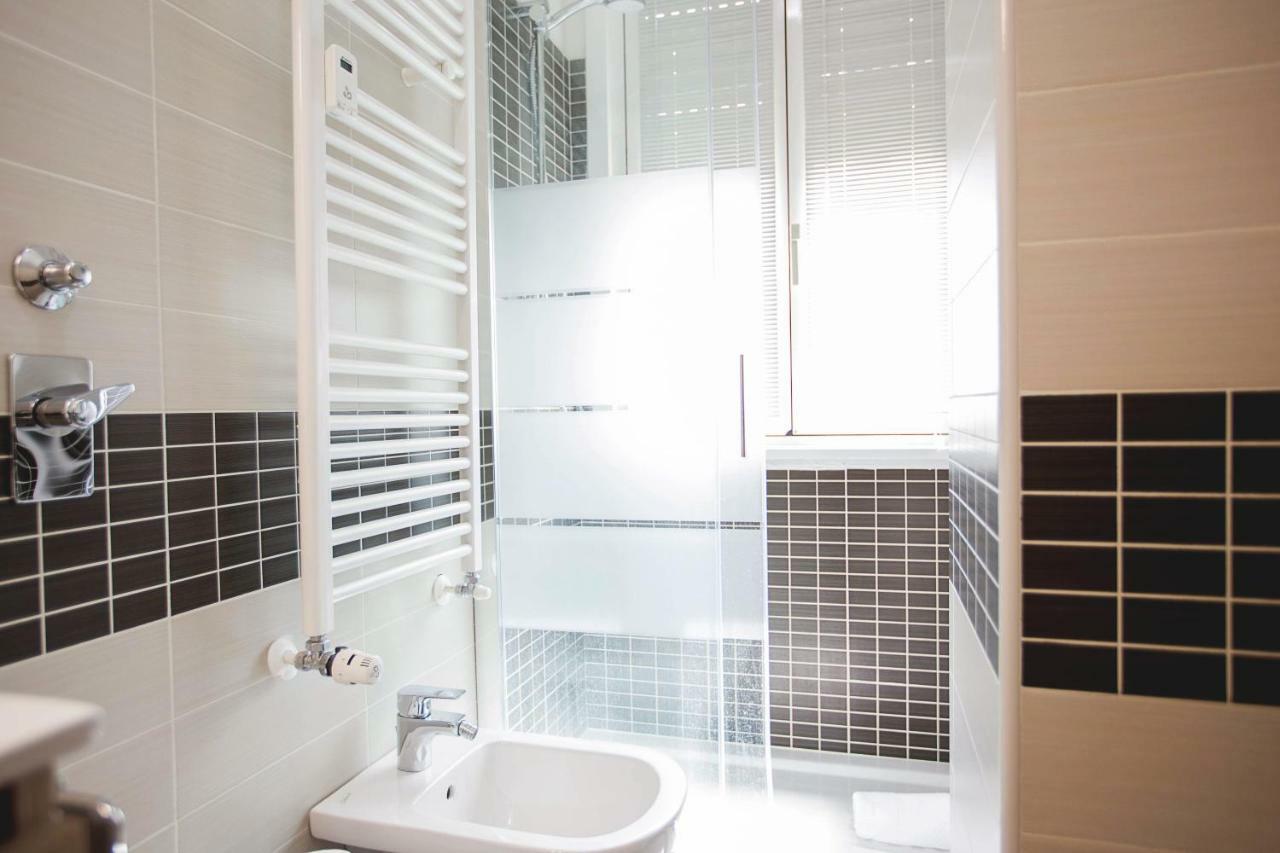 Lorenteggio Apartment