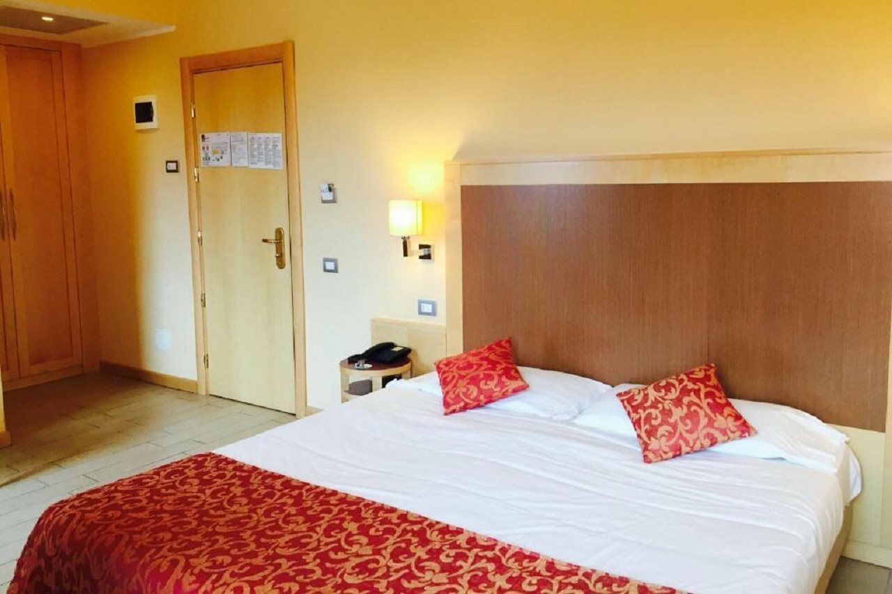 Mokinba Cristallo Hotel Milan