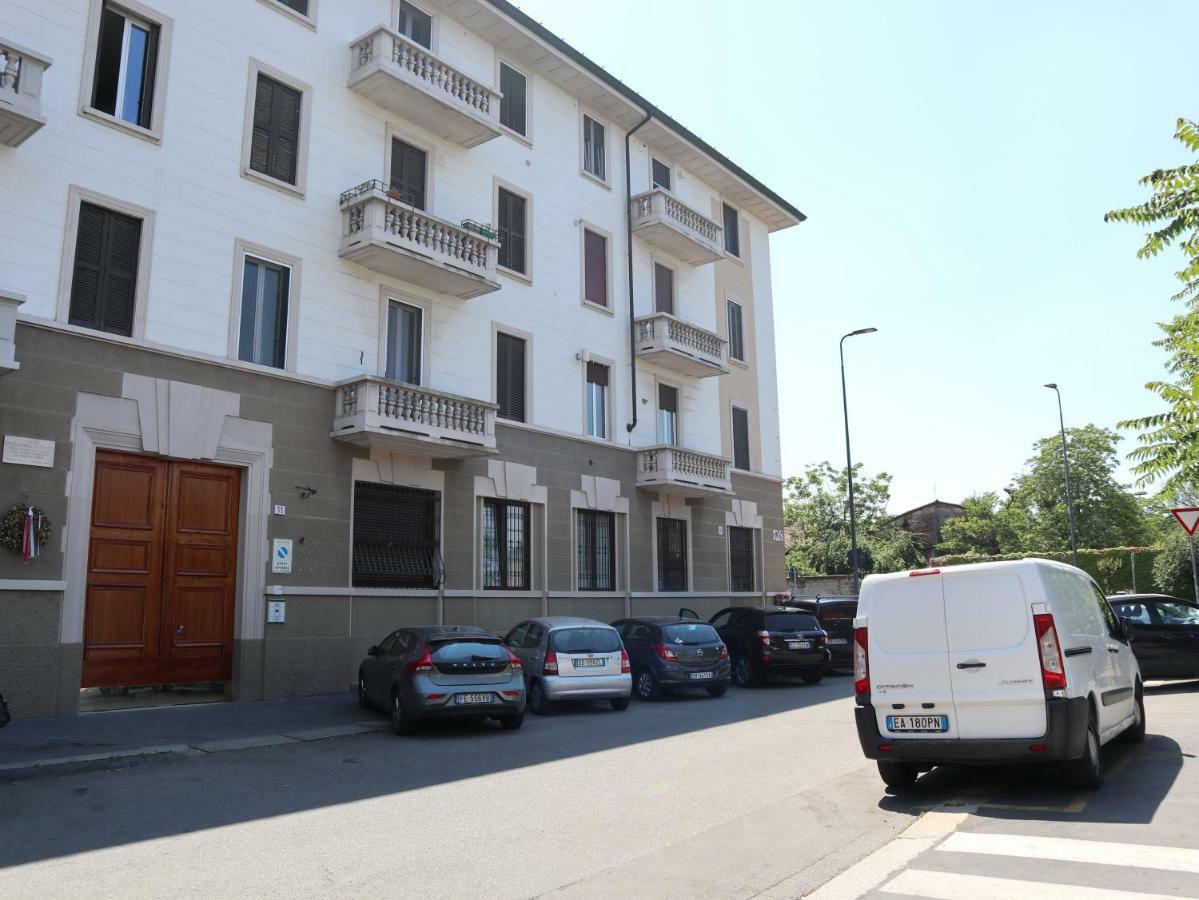 Apartment Paki Nel Cuore Dei Navigli Di Milan