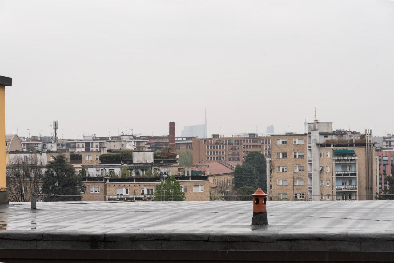 High Rise Flat Near Metro Stop Mailand