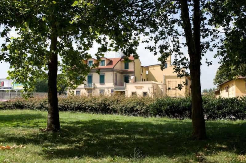 Cascina Gobba Hotel 3*