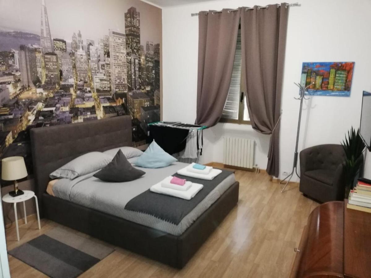 Apartment 4 *