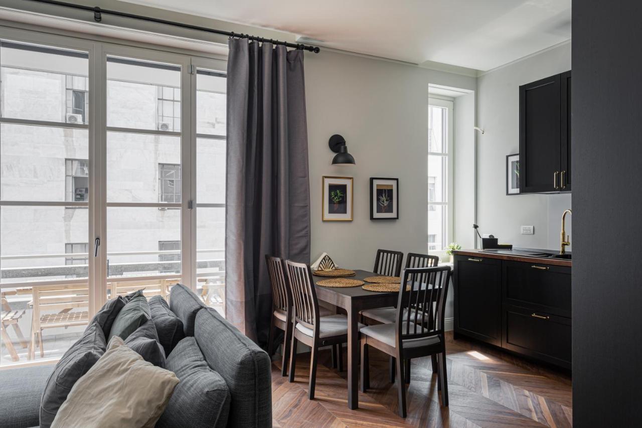 Wide And Bright Two Bedroom Apartment- Via Freguglia Mailand