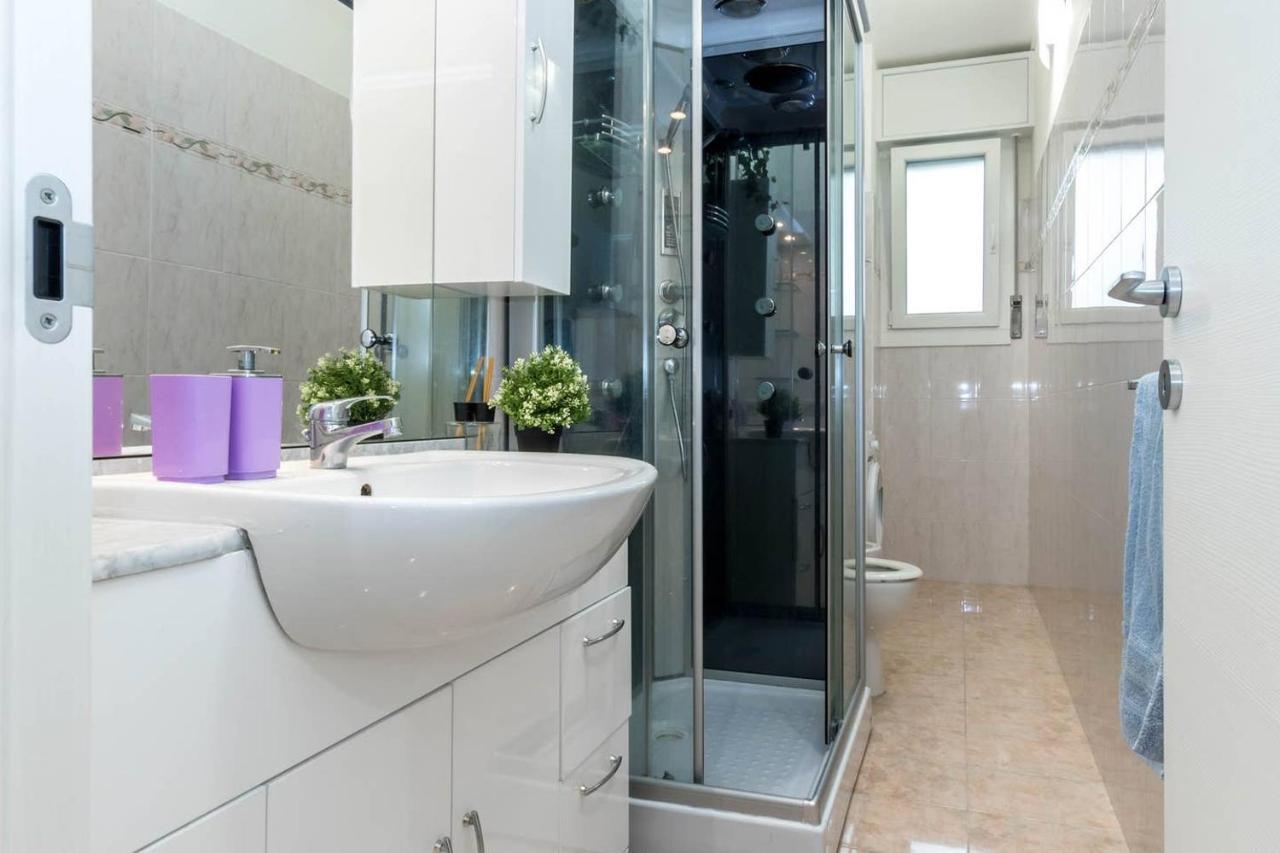 Altido Lovely For 6 Located In Vibrant Gallaratese Milan