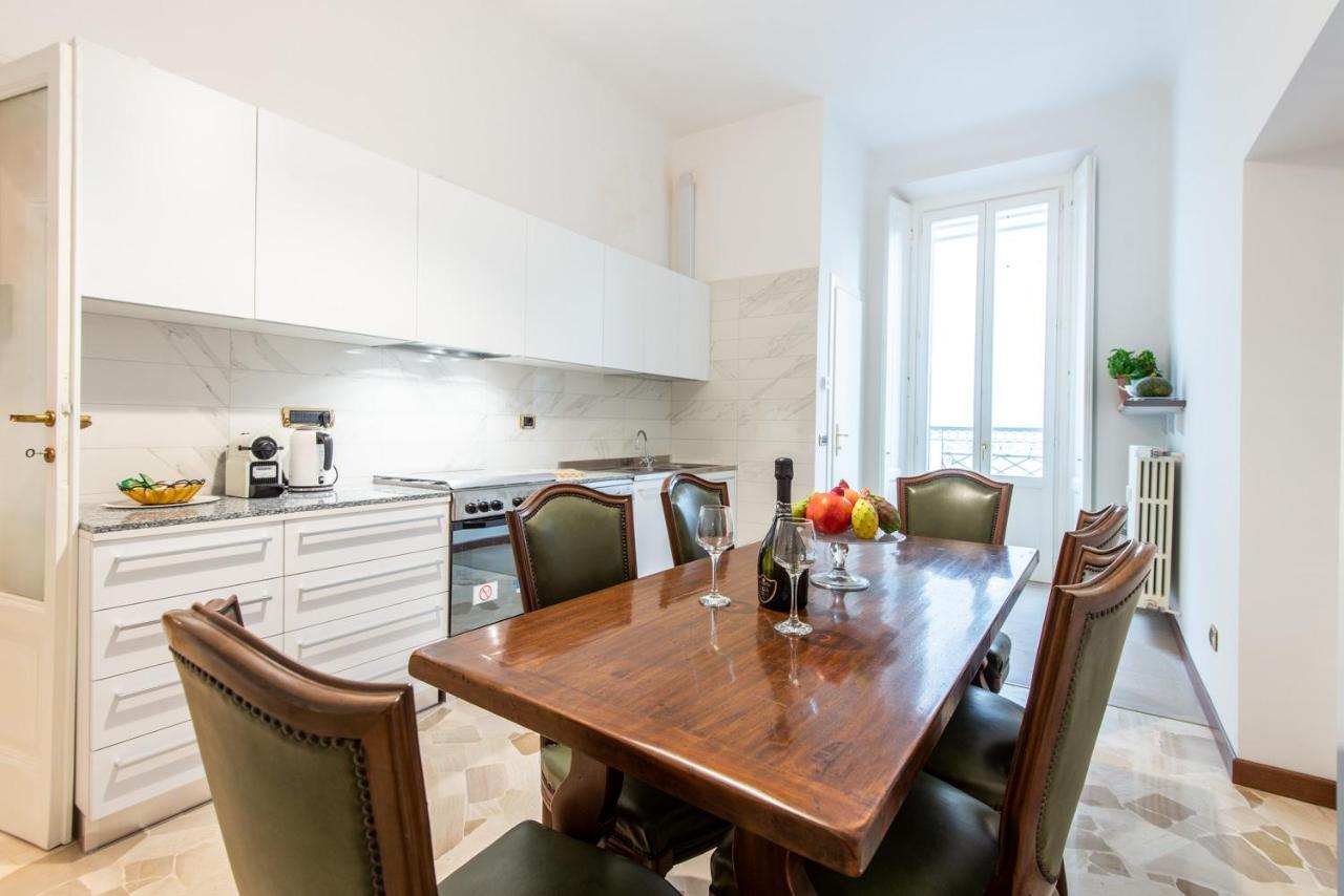 Elegante Casa Liberty Apartment Milan