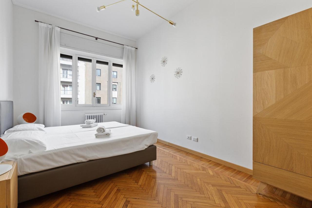 Roomy Duomo & San Babila Lejlighed *