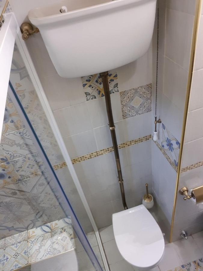 Apartment Sheila's In Affori Mm3