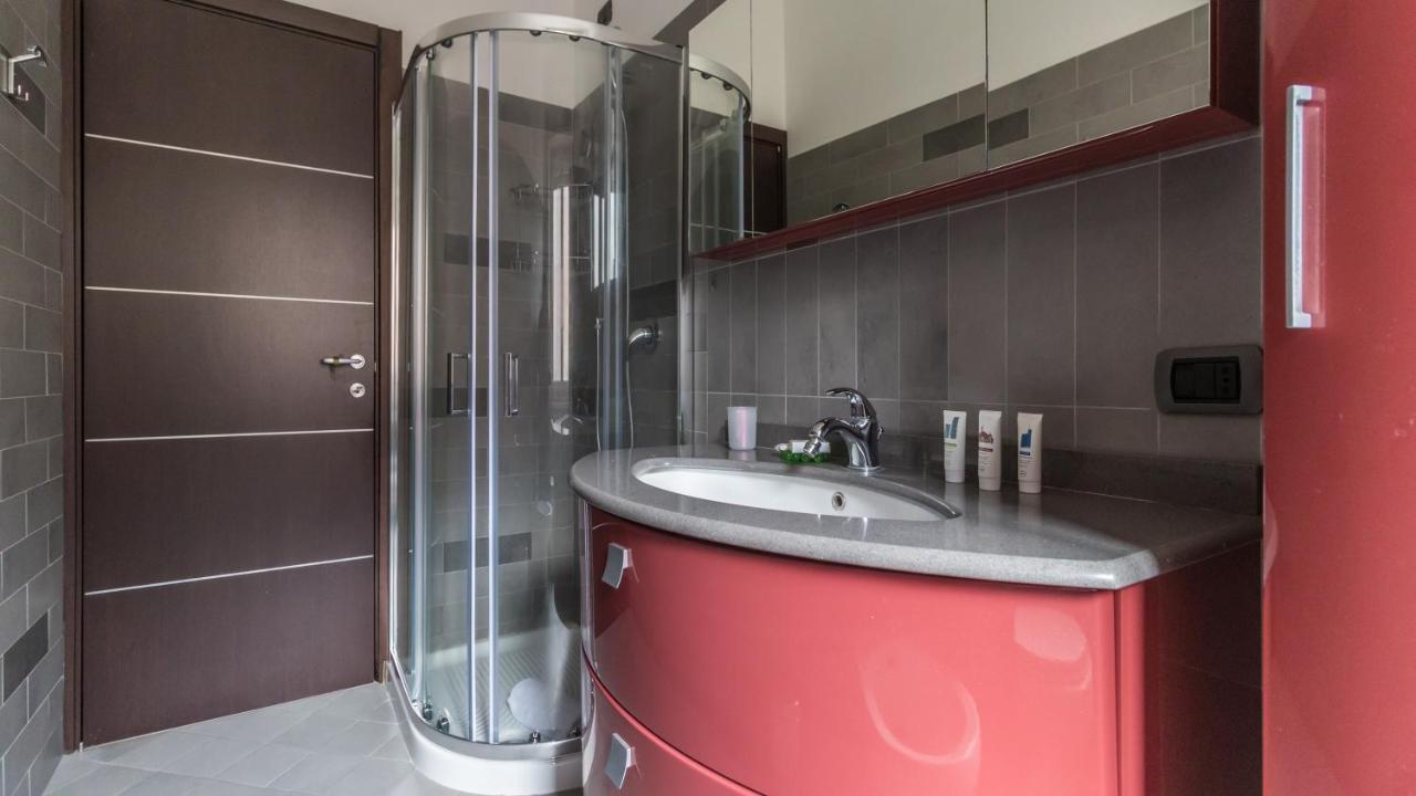 Italianway - Antonia Pozzi 5 * Milan