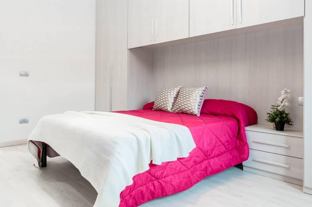 Altido Lovely For 6 Located In Vibrant Gallaratese Milan