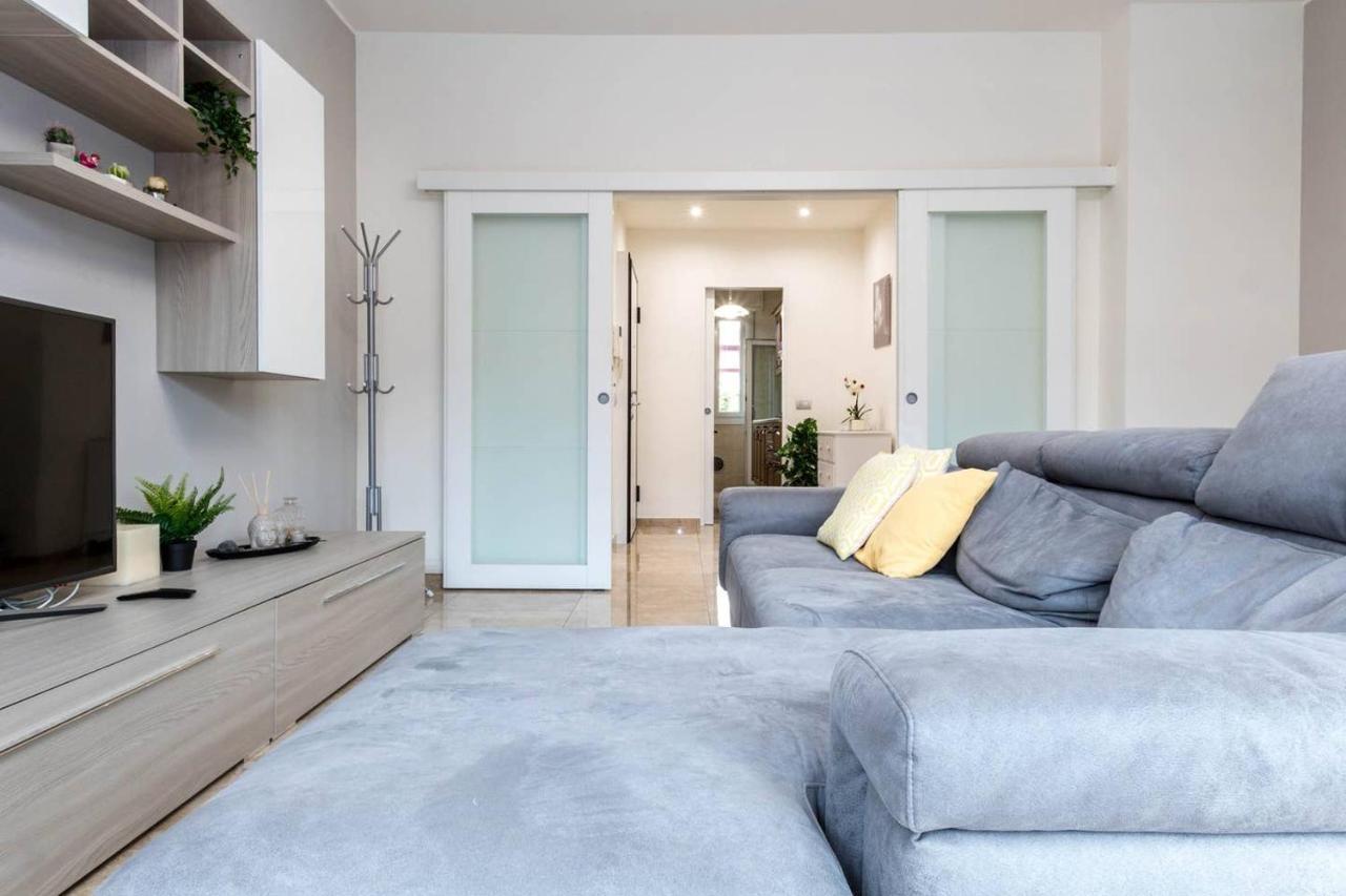 Altido Lovely For 6 Located In Vibrant Gallaratese Apartment Milan